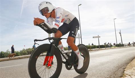 El ciclista Isaac del Toro compartirá equipo con Tadej Pogacar en la