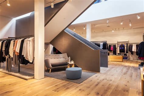 Cos Opens Its First Us Store Acquire