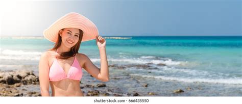 Sexy Bikini Body Woman Sun Tanning Stock Photo 666435550 Shutterstock