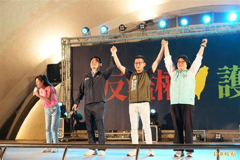 嘉市「反濫權、護民主」開講吸逾千人到場 王美惠批藍白「鴨霸」 政治 自由時報電子報