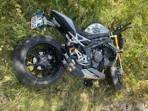 Castione Della Presolana Eros Manenti Esce Di Strada In Moto E Muore