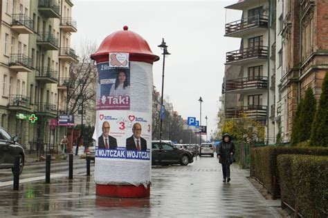 Przybywa Plakat W Wyborczych Nie Wszystkie Z Nich Wisz Prawid Owo