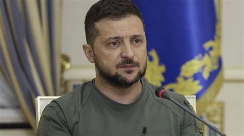 Carro Embateu Contra Viatura De Zelensky Em Kiev Presidente Ucraniano