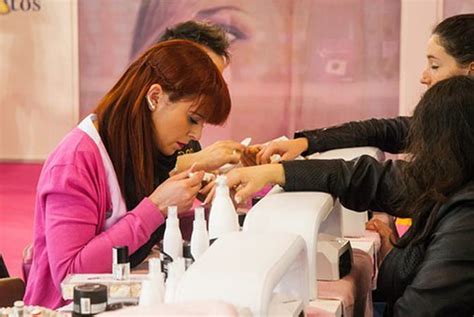 Things You Need To Know Before Getting Nail Extensions Best Salon In