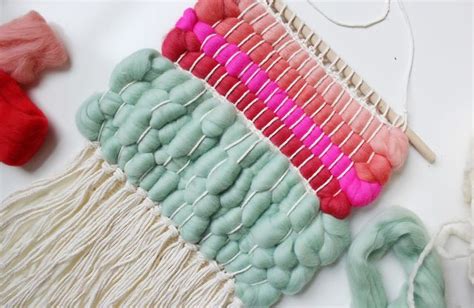 Weaving with Wool Roving - A Beautiful Mess