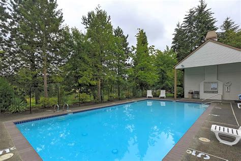 Rivercroft Apartments 12109 Woodinville Dr Bothell Wa For Rent Rent