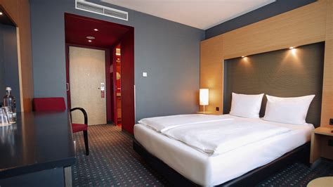 Rooms and Suits | Ramada® Hotels