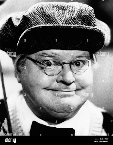 Benny Hill Show Imágenes De Stock En Blanco Y Negro Alamy