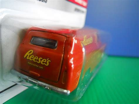 Hot Wheels Sweet Rides Chevy Panel Reeses DexDC