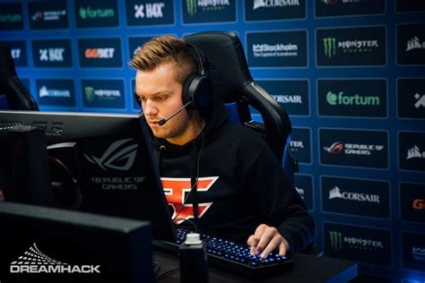 Cs Go Niko Fecha A G Ap S Anos Na Faze Mais Esports