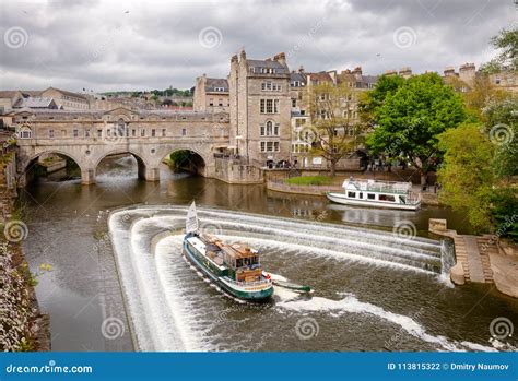 Palladian Pulteney Bridge And The Weir At Bath Somerset South We