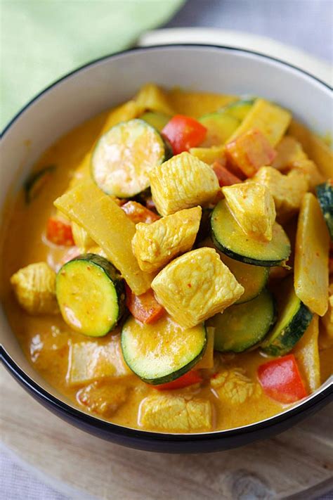 Thai Yellow Curry | Easy Delicious Recipes