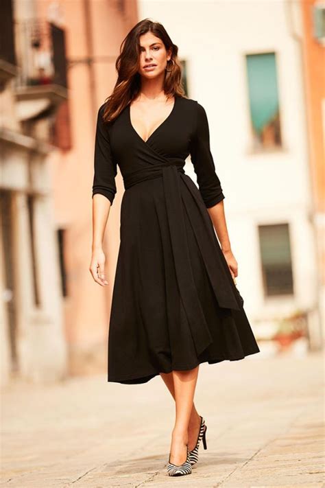 Dresses Fit And Flare Styles Sosandar Flattering Dresses Nice