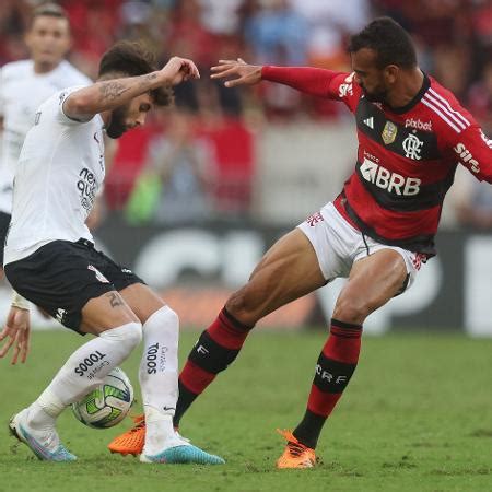 Tite Escala Flamengo Novidade Corinthians Vai Tr S Zagueiros