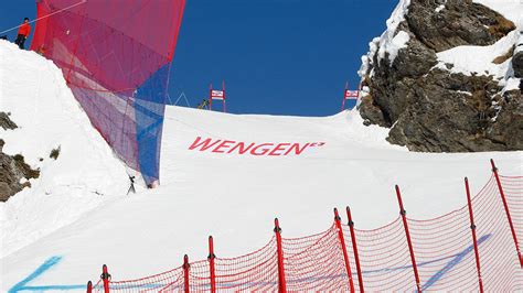 Wengen Super G Sturz