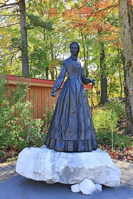 Sojourner Truth Statue by Allen Beatty | Sojourner truth, Victorian dress, Statue