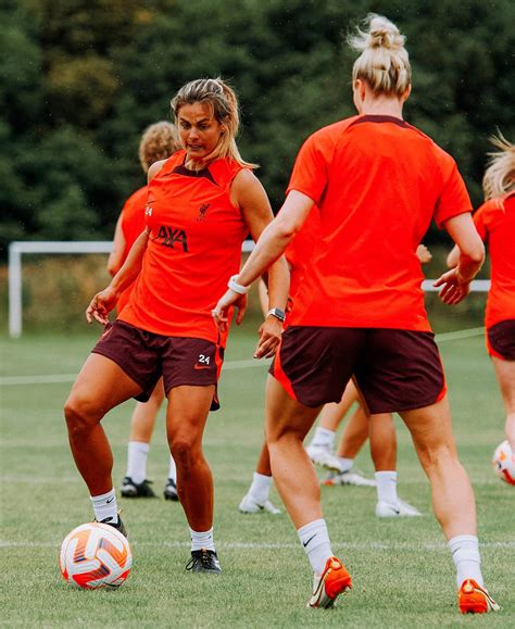 Photos: Liverpool FC Women squad return to training - Liverpool FC