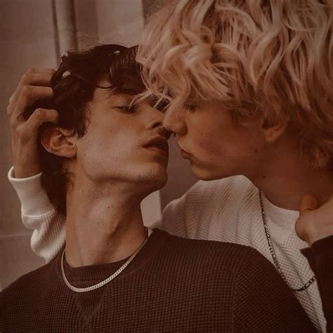 Pin By Took L On Pose References Cute Gay Couples Cute Gay Poses