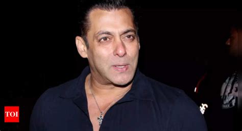 Mumbai Cops Step Up Salman Khans Security Post Threat Mail Mumbai