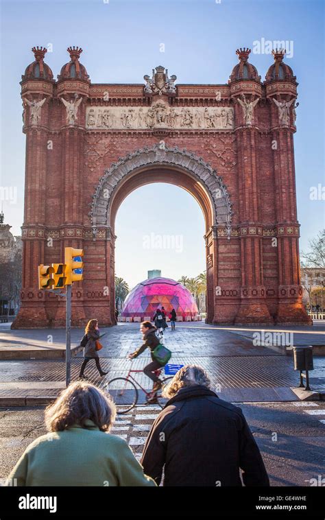 Arc De Triomf Triumphal Arch In Passeig Lluis Companys Barcelona