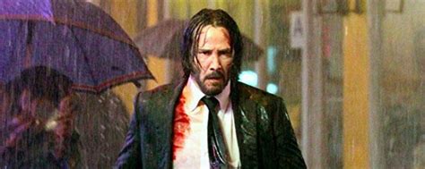 John Wick Keanu Reeves Segura Objeto Inusitado Em Nova Imagem Do