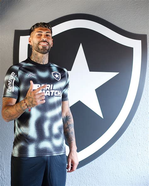 Botafogo Anuncia Zagueiro Argentino Alexander Barboza