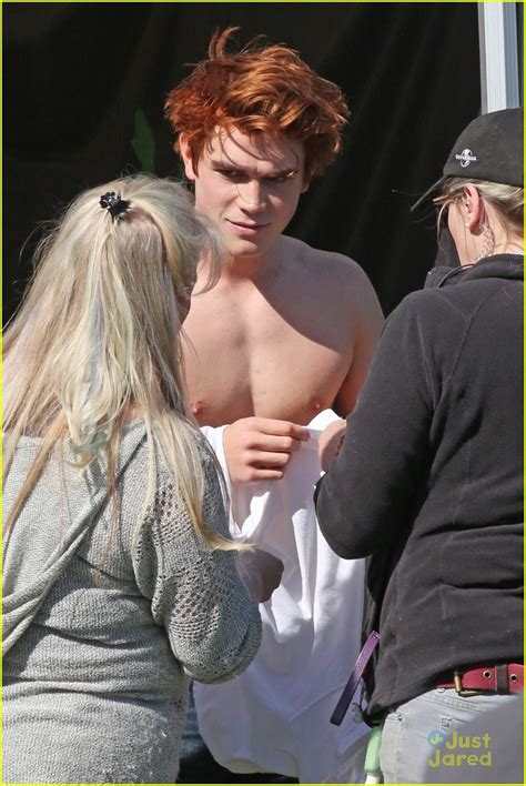 Kj Apa Goes Shirtless On Riverdale Set See The Pics Photo