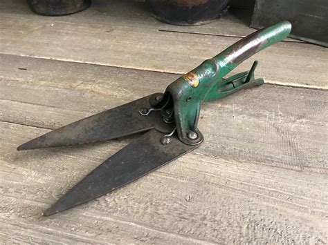 1950s Grass Shears Rustic Green Doo Klip Garden Decor Made Jan S Vintage Stuff Chicago Il