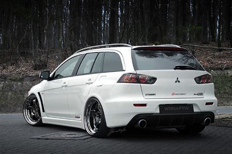 Evo X Wagon Concept Has Junk in Trunk