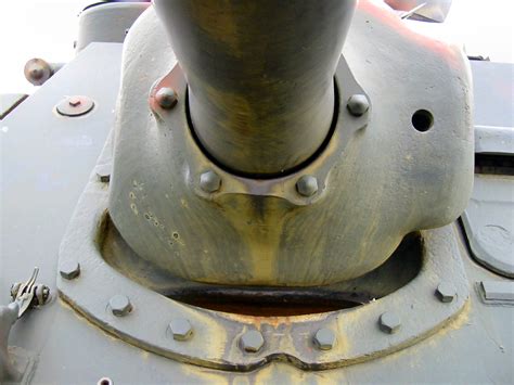 SU-100 Walk Around Page 3