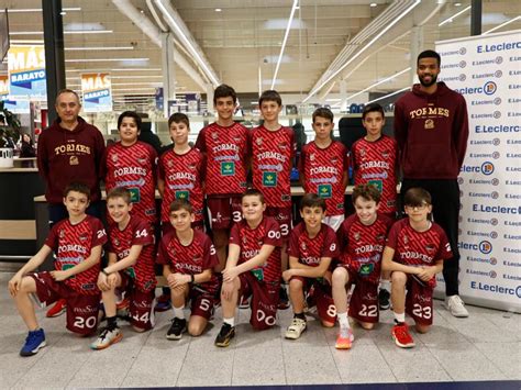 El CB Tormes Presenta A Sus Equipos En El E Leclerc La Gaceta De