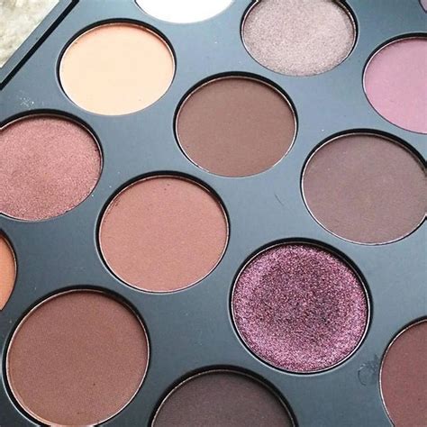 35p Eyeshadow Palette Stunning Neutrals Plums And Purples