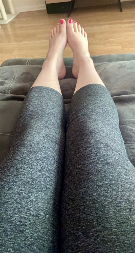 Sundays Are Best With Your Feet Up Nudes FootFetish NUDE PICS ORG