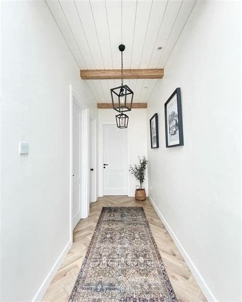 30 Beautiful Narrow Hallway Decor Ideas You Should Try