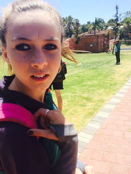 10 Hot Sexy Georgie Rubery Bikini Pics