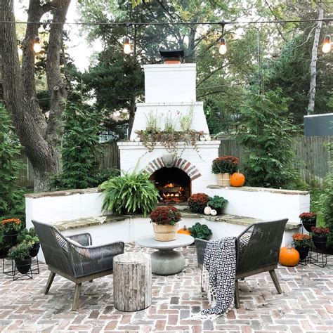 Fall Outdoor Patio for Holiday Hosting! • Mindfully Gray