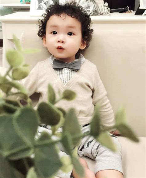 4 hot boy nhí con sao Việt để tóc xoăn yêu không cưỡng nổi