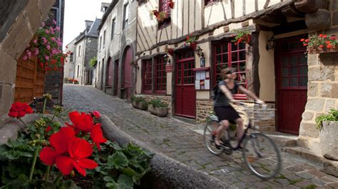 Dol De Bretagne Et Le Mont Dol Tourisme Bretagne