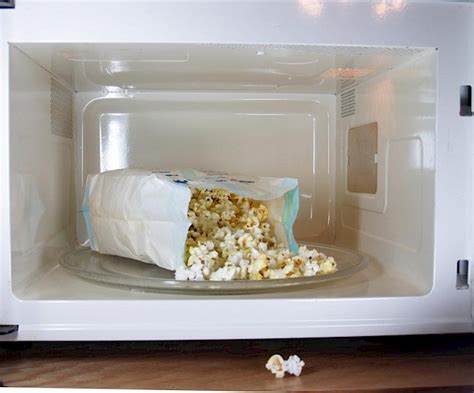 Microwave Popcorn Calories and Nutrition (100g)