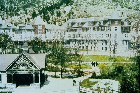 The Historic Cliff House in Manitou Springs. | Cliff house, History ...