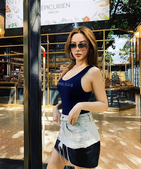 Kh Ng Toang Nh H I Chi Pu H N I C B T Hot Girl Xinh Sang N M C Ng I U V Quan