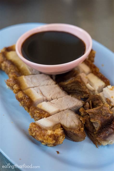 The Crispiest Pork Belly In Bangkok At Mr Joe ร้านก๋วยจั๊บ มิสเตอร์โจ