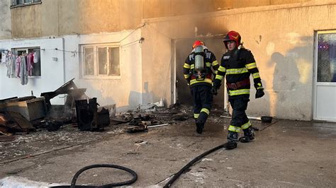 Explozie Urmat De Incendiu Ntr O Camer De C Min Din Vatra Pa Cani