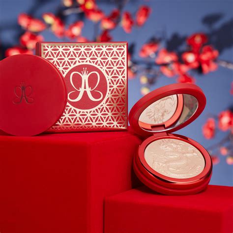 Anastasia Beverly Hills' Limited Edition Glow Seeker Highlighter