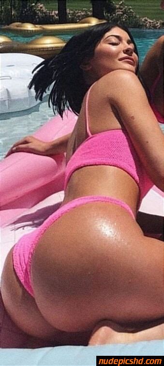 Kylie Jenner Hot Round Ass In Pink Thongs Nude Leaked Porn Photo