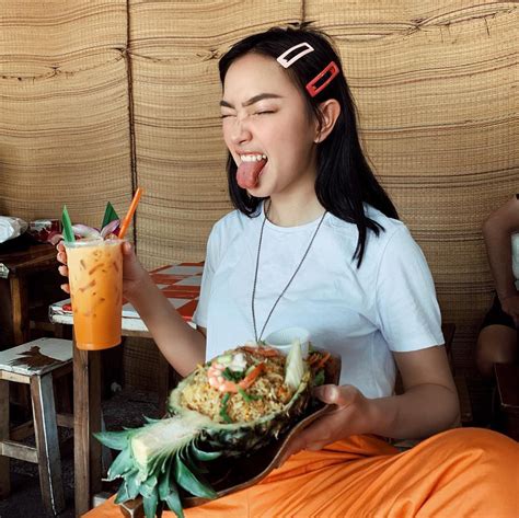 Masterchef phiên bản hot girl Việt Đã xinh nổi tiếng lại còn nấu ngon nhức nách thế này thì ai