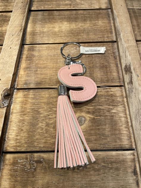 Sleutelhanger Met Kwastje Imitatie Leer Roze S Bol