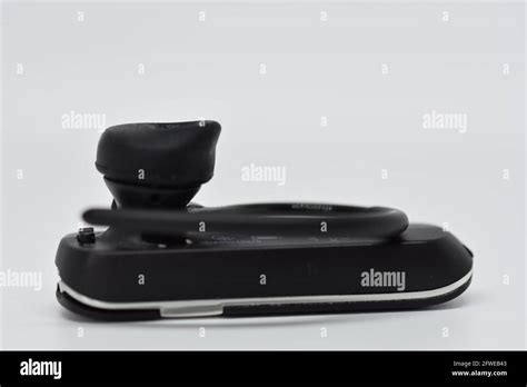 Jabra Talk 15 bluetooth wireless earpiece in black Stock Photo - Alamy