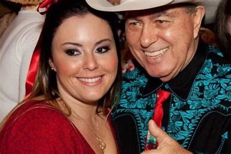 É A Filha Do Sertanejo Milionário Que Traz Notícia Do Pai E Pede Oração