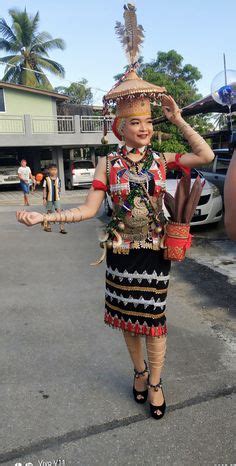 Pakaian Tradisional Bidayuh Padawan Kampung Mongkos Bidayuh Longhouse